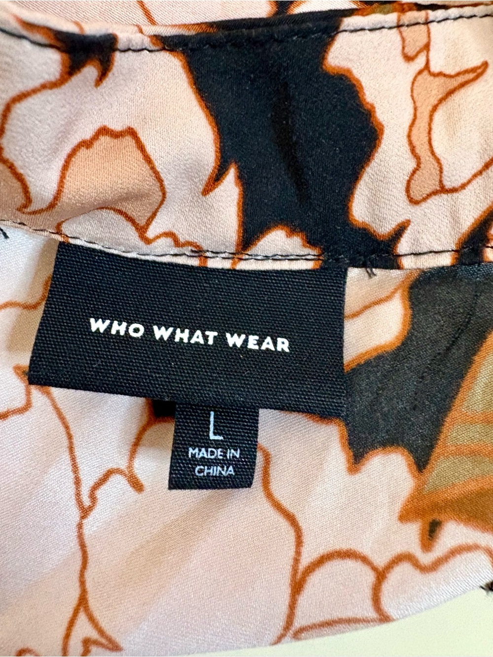 Who What Wear Floral Print Blouse in Blush, Black and browns - Picture 3 of 3